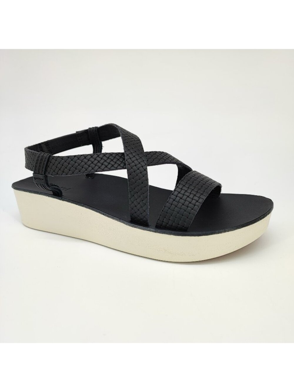 OluKai Onohi Strappy Women's Size 8 US Sandals Leather Black Comfort 20529